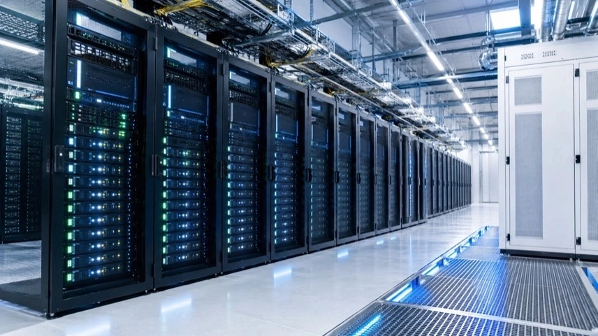 Moderne KI-Rechenzentren mit Serverracks, Kühlung und Infrastruktur für TPU- und Cloud-Computing-Anwendungen