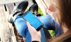 Smartphone-Überhitzung stoppen: Mit Handy-Kühlern auch an heißen Tagen kühl bleiben