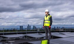Solar-Springbrunnen im Einsatz: So erwecken Sie ruhige Teiche mit Sonnenenergie zum Leben