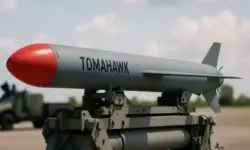 Tomahawk-Marschflugkörper als Symbolbild zur Debatte über mögliche US-Lieferungen an die Ukraine, fotorealistisch nachgestellt.