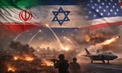 Raketen am Nachthimmel über Stadt mit Rauch und beschädigten Gebäuden im Iran Krieg zwischen Israel und USA